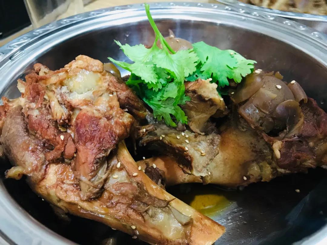 【昌平区·鼓楼西街】仅59元抢「棒骨食代自助骨头火锅」双人自助餐