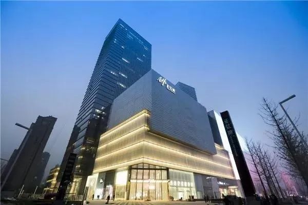 【正弘城】一餐回本~5折标配~仅69元抢正弘城第三季吃货黑卡1张~周一至周五可用(节假日除外)~100+家商户~吃喝玩乐低至5折