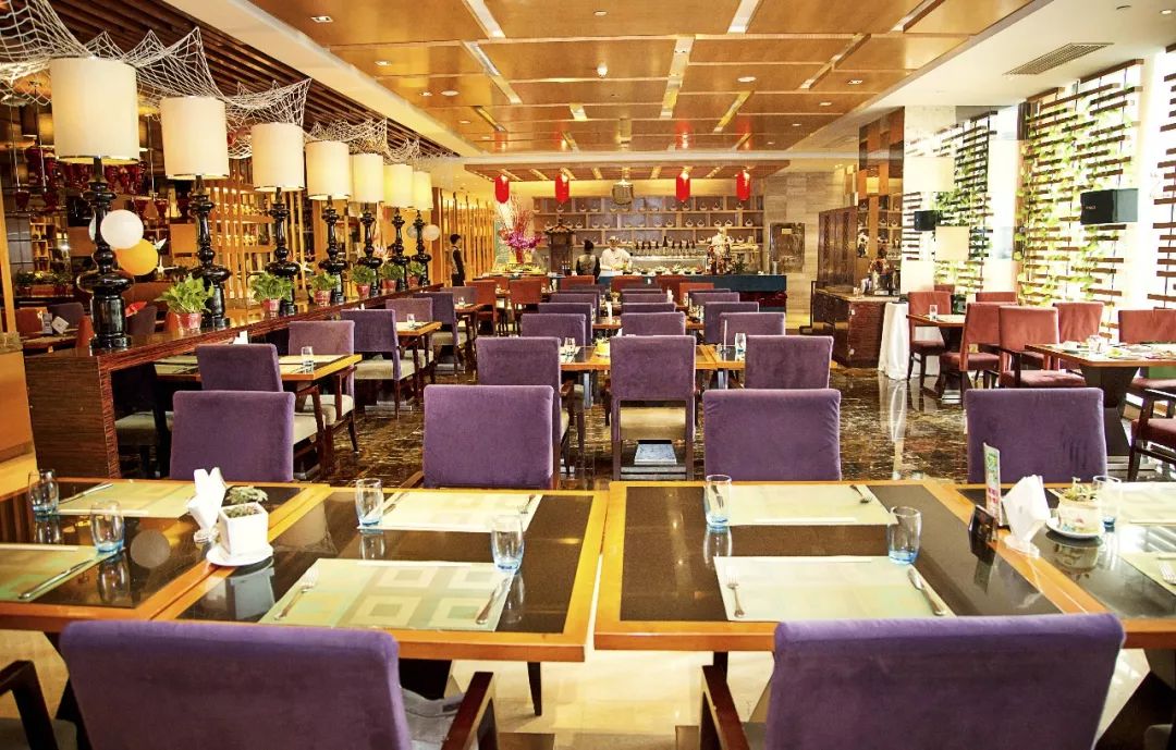 仅268元抢华天大酒店2大1小亲子自助餐~基围虾,烤生蚝,三文鱼等不限量