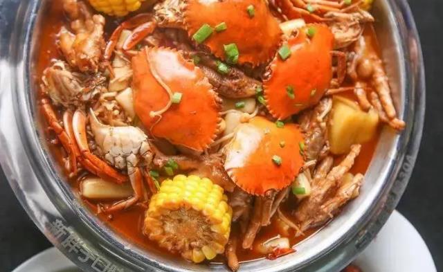 【淮河路步行街】人均20+!火遍全国的肉蟹煲大佬3.5折吃!仅¥88抢「新胖子肉蟹煲」2-3人套餐=肉蟹煲+牛肉丸+金针菇等