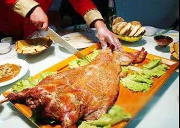 【沈桥商业街】地道内蒙草原羊!外酥里嫩又多汁!仅¥248起抢「大碗羊肉汤」=羊腿套餐/烤全羊毛重约45斤/65斤套餐!