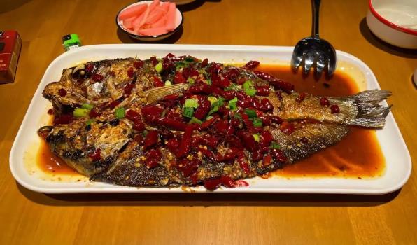 【渝北区|东和春天】以辣为魂,以味为本!地道湘菜,一口上瘾!¥98起抢门市价242.9「湘约食客·湖南乡村菜」3-4人餐!