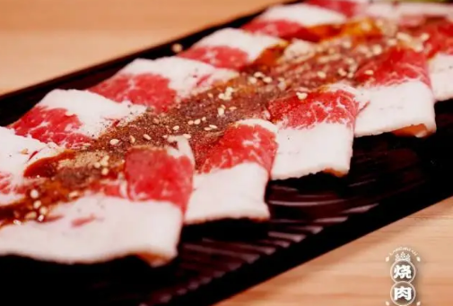 【高新区|鹭洲里商圈】地道的日式烧肉!感受视觉和味觉的冲击!仅仅128元抢价值317元「岚川日式烧肉专门店」精品双人套餐=盐烧牛板键+盐烧牛五花+一本壶腌牛肋+日式风味香肠+大福等N多