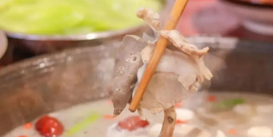 【车站南路·贵州花江羊肉狗肉馆】一顿热呼呼的羊肉锅,就可以让你暖到心里!前100份59.9元享烫皮羊肉火锅3~4人餐