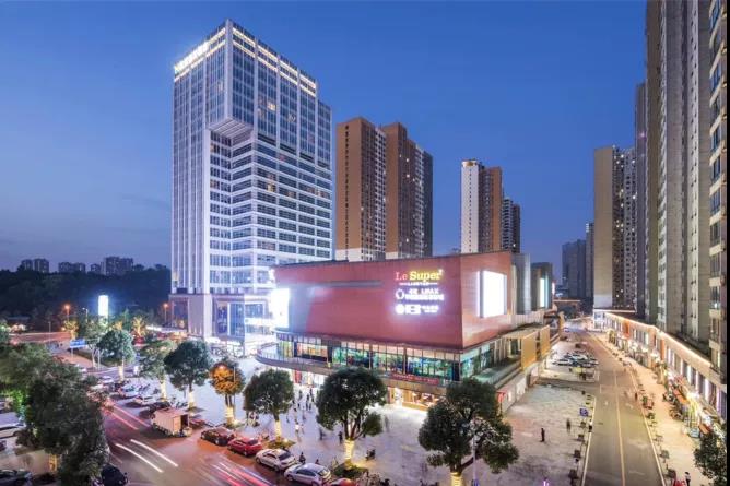 【廷泊酒店长沙梅溪湖店|周末节假日不加收】宫廷风|新中式|微五星酒店!¥488抢任意房型1间1晚+自助早餐+点心+茶颜悦色+免费6件送洗衣物服务+48小时免费停车+商务服务+欢迎水果等