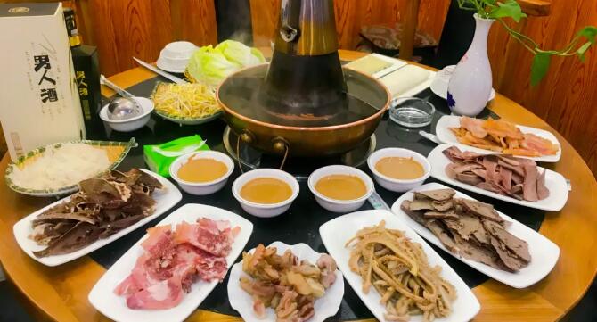 【金水区·天旺广场附近】味美料足!吃货大福利!¥128抢价值366「北京阳坊·牛杂火锅」4人餐=鸳鸯锅底+牛鞭+金钱肚等牛杂3斤+素菜+蘸料!