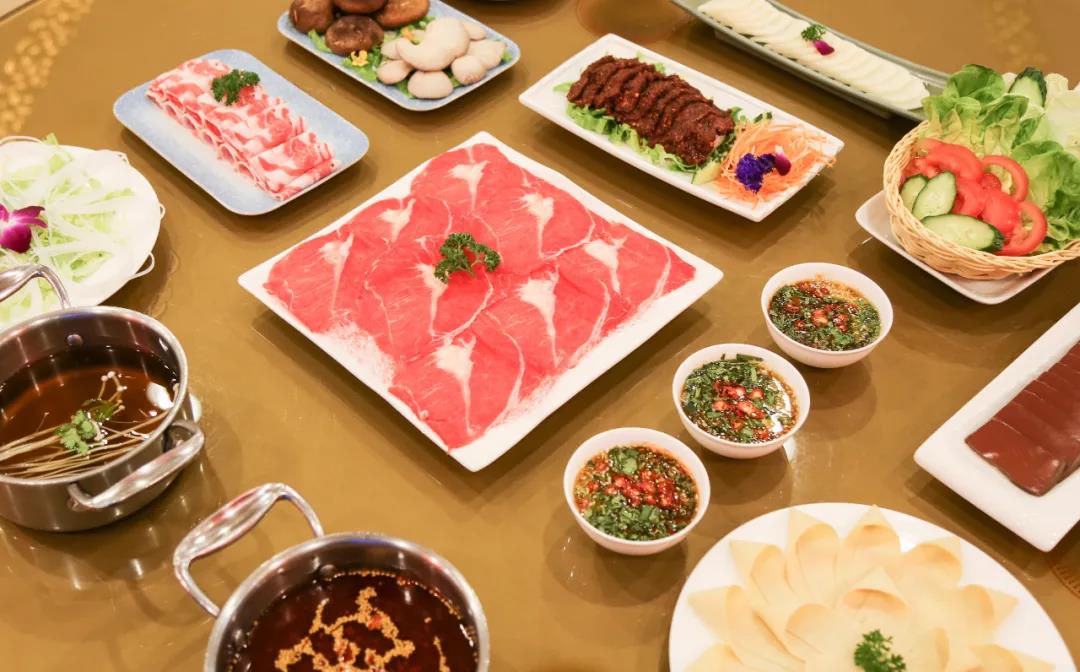 【长安北路·草场坡】看唐宫乐舞,穿越到唐朝吃火锅!¥298抢价值1289元「唐乐宫」33周年店庆狂欢套餐=《大唐女皇》3人票+唐乐宫火锅2-3人餐=港式香辣锅+鲜什锦清汤锅+西冷肥牛+木锤牛肉等!