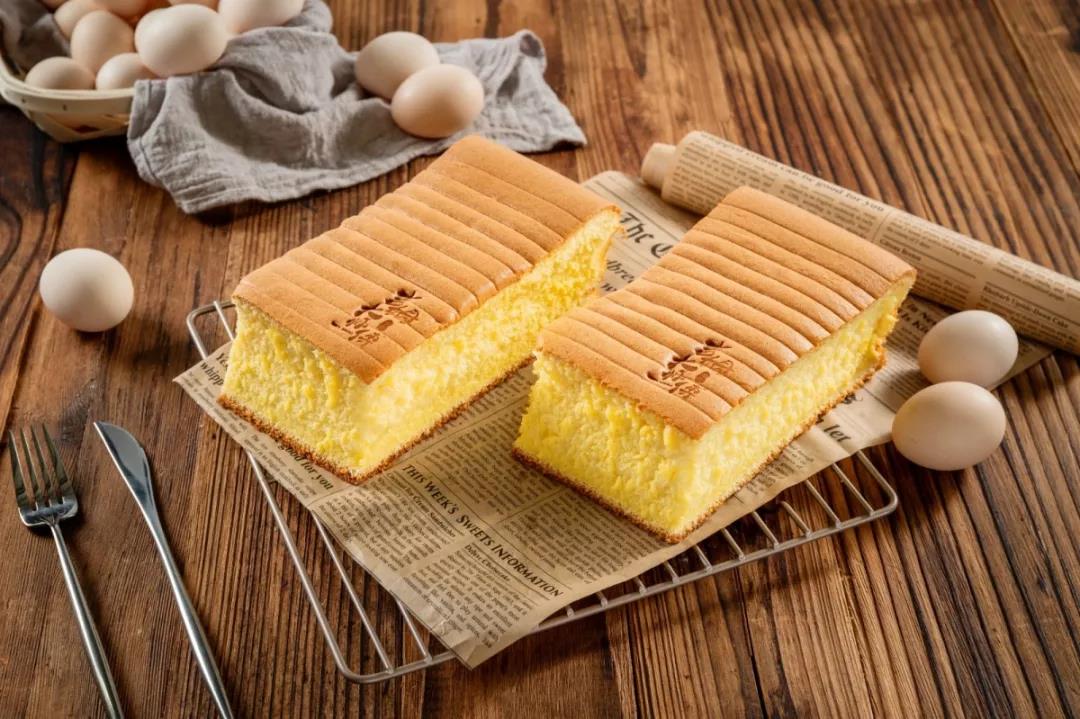 吉姆大师傅·绿地店自提丨松软香甜的美味!¥35.8抢价值65元套餐=原味蛋糕+芝士/肉松海苔蛋糕2选1+饮料2盒!手工制作!