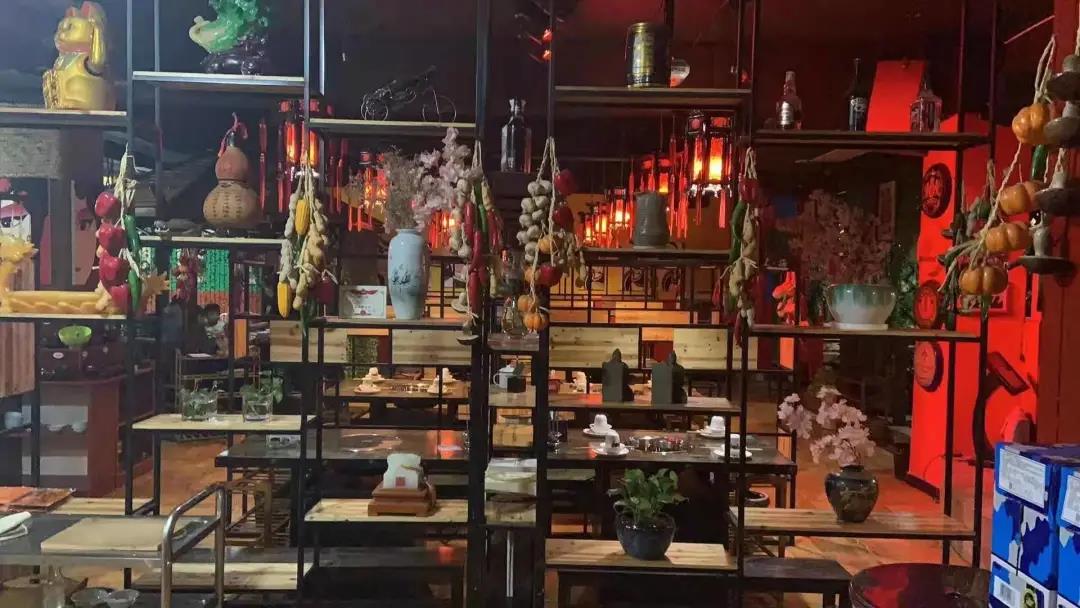 【包河花园】 兔兔那么好吃,当然要吃兔兔!96元抢价值277元「蜀九格」双人套餐=烤全兔+烤串串等