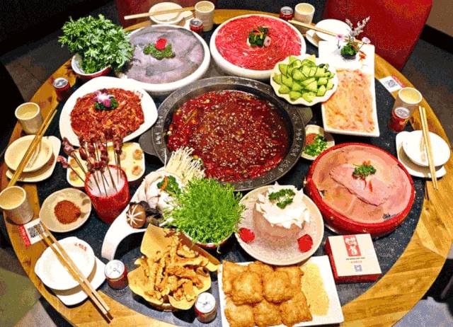 【春节可用丨2店通用】冬日需要火锅燥起来!仅119.8元抢「锅首老火锅」价值200元2张100元代金劵!N多菜品等你来吃!