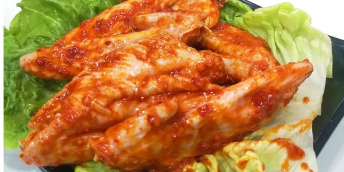【龙泉大面·至善南路】45.9抢【烤肉和酒】2人餐=热推五花肉+麻辣鸭肠+鸡尖+蒜香魔芋+秘制蘸碟+炭火餐位+N!