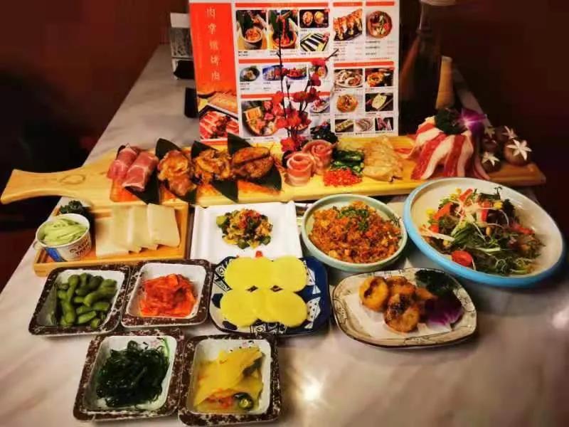 【重庆|观音桥大融城】日式精致烤肉!仅¥138抢「肉掌柜烤肉」新年2-3人餐=小菜4款+沙拉+珍味2款+素菜2款+烤肉7款等