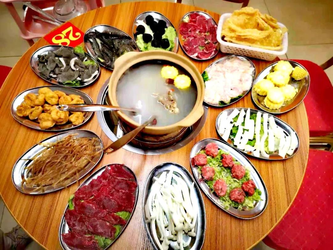 【江南-昌记生料】新鲜好味无套路!地道生料火锅!仅9.9元抢100元代金券1张!满100元可使用1张!抢到就是赚到!
