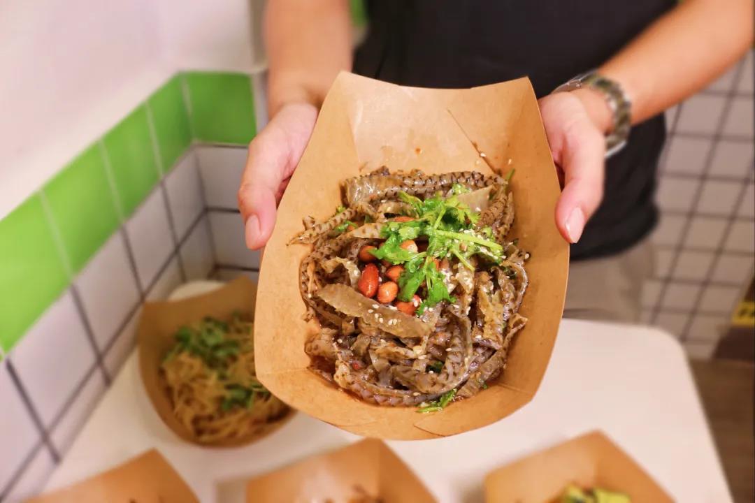 【越秀区·北京路·捞起鲜食凉拌】捞起捞起,风生水起!仅9.9!爽鱼皮/海蜇2选1+拍青瓜/莲藕片/土豆丝3选1 !