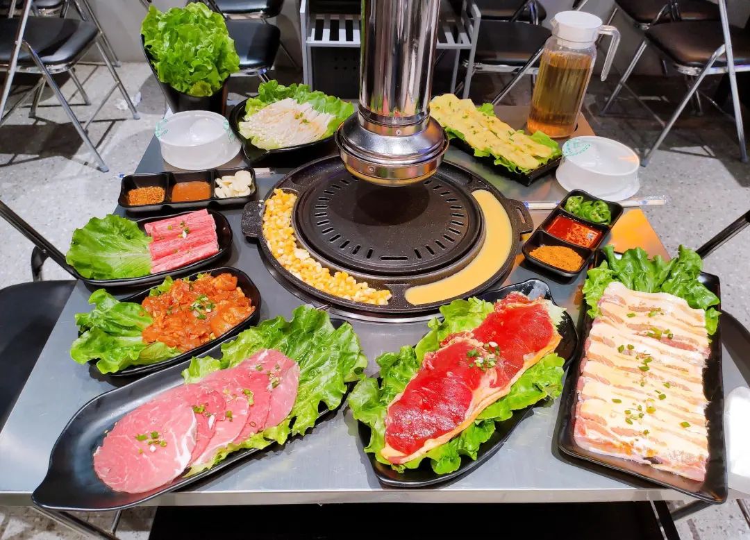 后湖陌陌屋店 肉食者的福音满满性价比 仅79元抢价值267元 野火烤肉 2 3人套餐 西冷牛排 特制猪五花 雪花松板肉 今日特卖