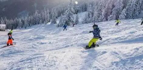 【温泉+滑雪特惠套票】限时抢购!¥79抢价值426元「蓝波湾温泉+袁家村必捷滑雪」单人票!(周内不限时/周末3小时)
