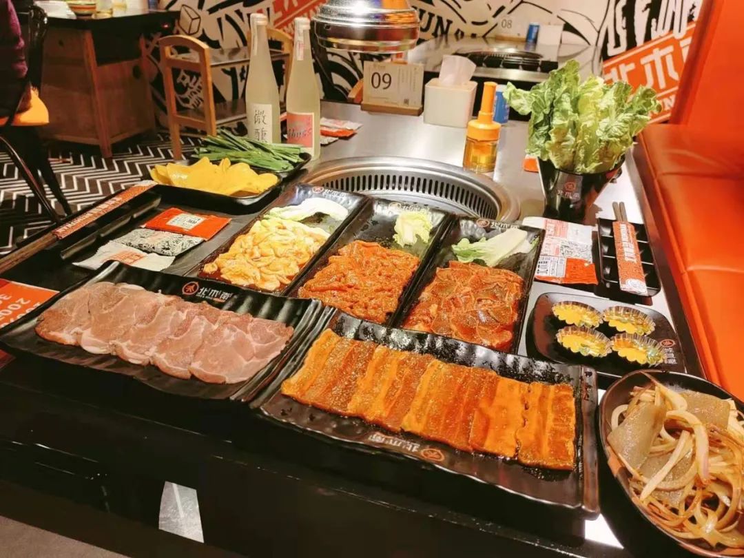 【大源西街概念店】连开200家的爆火烤肉店!¥39.9抢价值122「北木南烤肉店」2人餐=麻辣牛肉+浓香五花肉等!