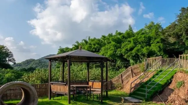 【龙泉驿·山门寺水库】家庭亲友聚会、公司团建好选择,玩耍一整天!限量¥49.9抢价值68元「听泉家庭农场」1大1小自助烧烤!266元=6大6小自助烧烤套餐,40+菜品不限量