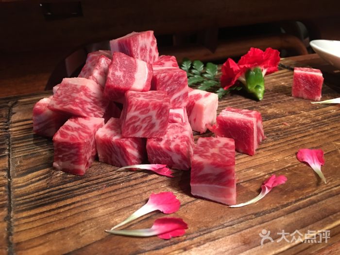【成都】周董主题宝藏烤肉店 !58元起抢价值168元「杰迷烤肉」2人餐!6荤4素!吃到扶墙出