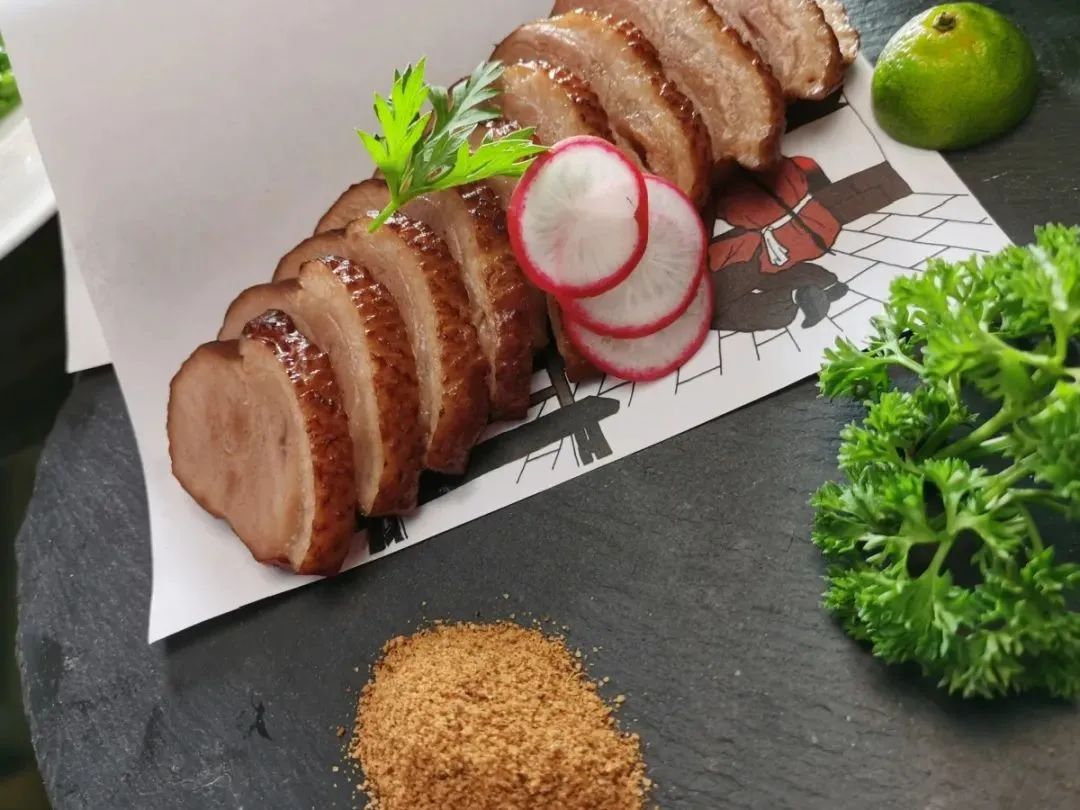 【青羊区|春熙路】高空私房菜,尽显品质!仅299元抢价值799元「臻·享高空私房菜」品质浪漫双人套餐=法式鹅肝+法式鹅肝+葡萄醋烹深海龙利鱼+青藤椒炒奥州牛排+翡翠虾仁蛋豆腐+西芹百合...