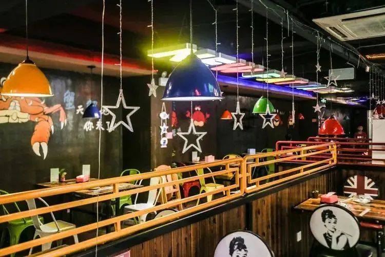 【淮河路步行街】人均20+!火遍全国的肉蟹煲大佬3.5折吃!仅¥88抢「新胖子肉蟹煲」2-3人套餐=肉蟹煲+牛肉丸+金针菇等