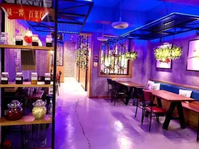 【芙蓉区】蛙!你又来诱惑我的胃啦!¥79.9抢价值236元「掌上蛙」3人套餐=牛蛙口味4选1+牛肉丸/娃娃菜/土豆等涮菜5选4!