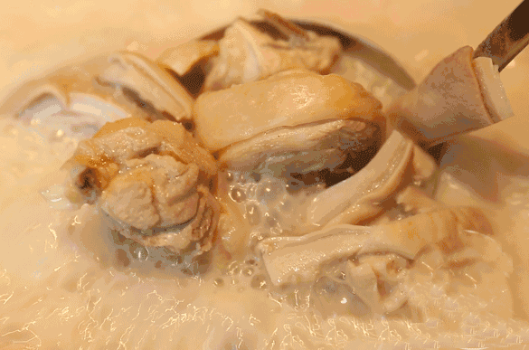 朝阳商业广场 | 珍馐美味!健康食补!低至9.9元抢价值98元「宾磊猪肚鸡」胡椒猪肚鸡中锅1份!味道鲜美可口!猪肚爽脆可口!