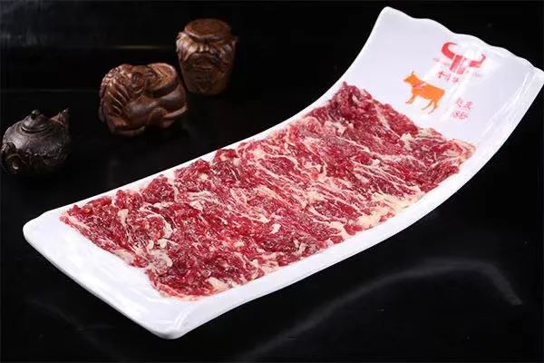 【6店通用丨爆款追加2000份】99元抢门市价280元「今年牛事•潮品全牛火锅」2-3人餐=潮品招牌锅+熟牛肉丸+吊龙+嫩肉等