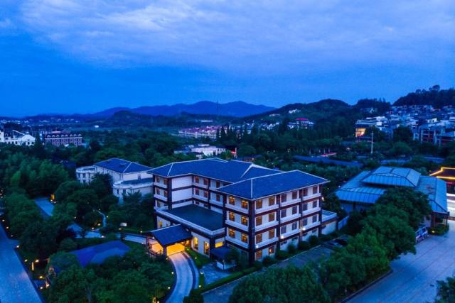 【春节】庐山天沐酒店标间1晚 双人温泉 双人早餐 双人庐山滑雪票2小