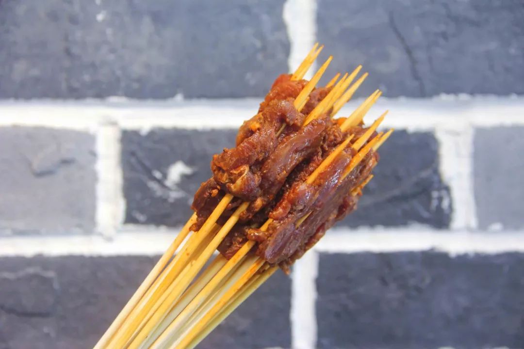 【福州9店通用】专挑串串老饕的胃!39.9元抢「六婆串串」双人套餐=80签+滋补锅底等!24小时营业!从早吃到天黑!