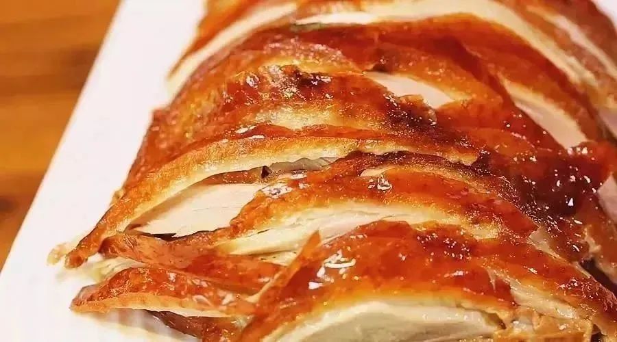 【9店通用】老铺烤鸭年终大促,全民吃烤鸭!仅29.9元抢门市价144元「老铺烤鸭」套餐=半套烤鸭+糯米莲藕+鸭头等小吃!吃在老铺,寻味京华!