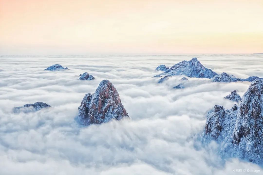【冬游黄山丨七星奢华之旅】看云卷云舒!观日出日落!599元抢「黄山复华丽朗度假村」价值1080元套餐!双人标准间住宿+黄山门票等