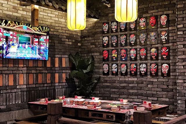 【5店通用】香辣美味吃不停!低至9.9元抢「大龙燚」100元代金券1张!消费满100元可使用1张!无需预约马上享美食!