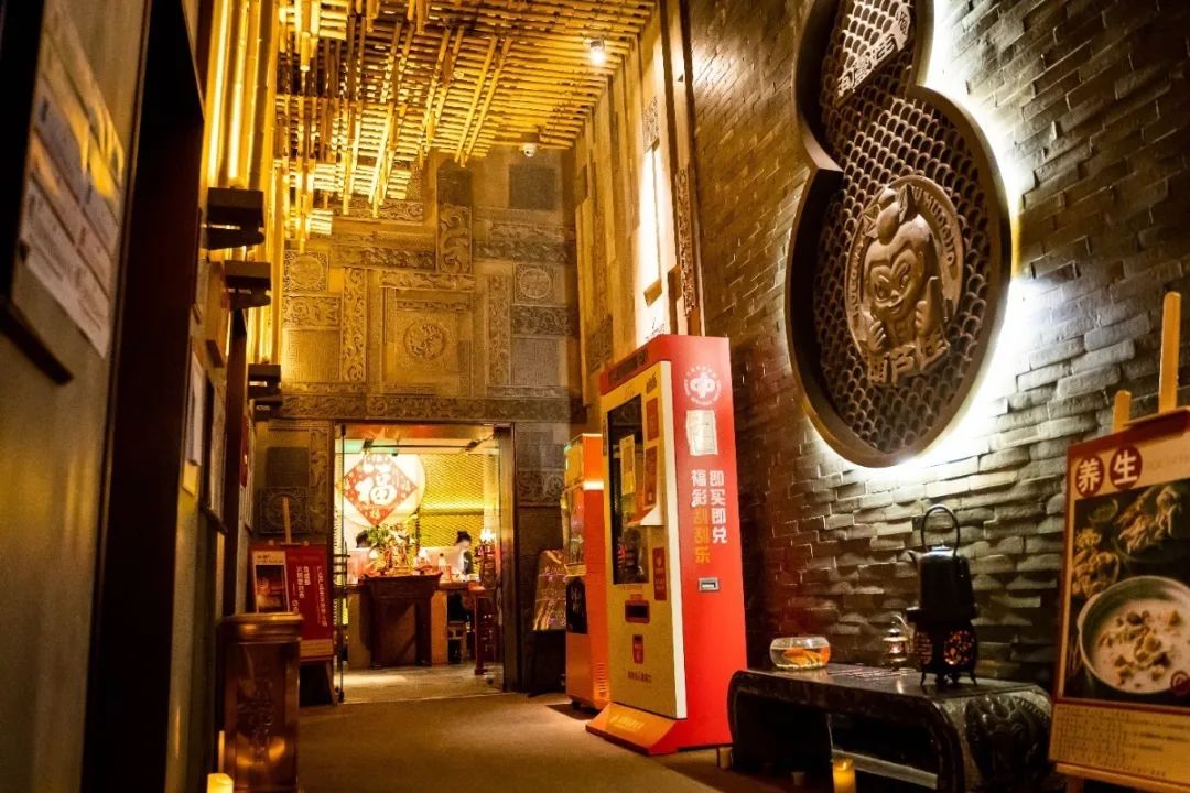 AVA00202.jpg 【北京丨12店通用】引爆吃货的胃!38元抢门市价100元「葫芦娃」代金券!葫芦娃/大隐成都/隔壁老张联手推出春节大放送!