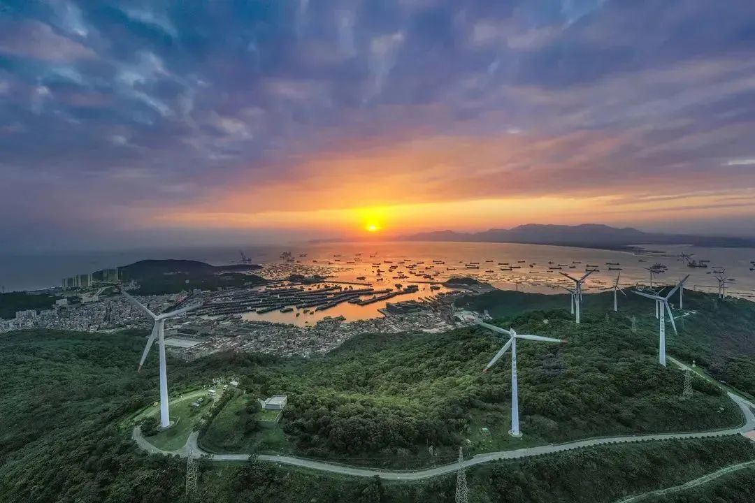 吹著輕柔的山風,探尋天麓山海的zui佳風景~遠離城市喧囂,體驗一場登山